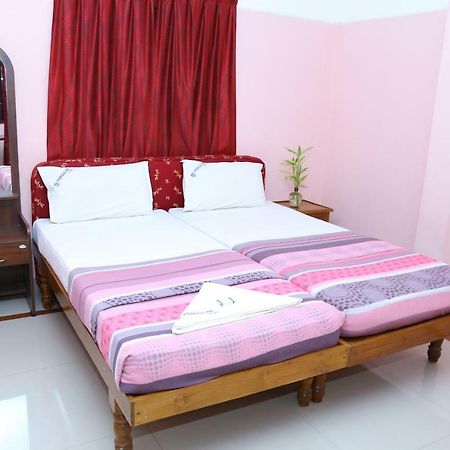 Princess Inn Royal Thiruvananthapuram Buitenkant foto